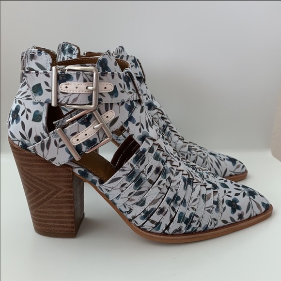 Gianni Bini Boots New without Box - Picture 2 of 7